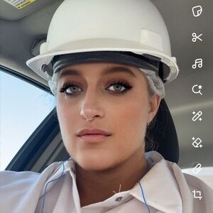 Meet your Posher, Kendra